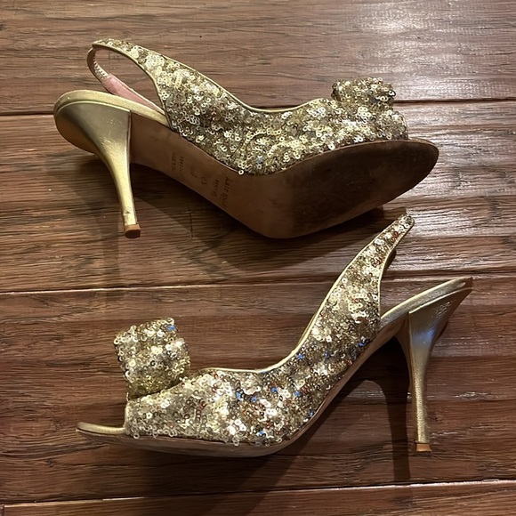 Kate Spade Charm Gold Bow Peep Toe Heels Size 8.5 - Picture 6 of 12